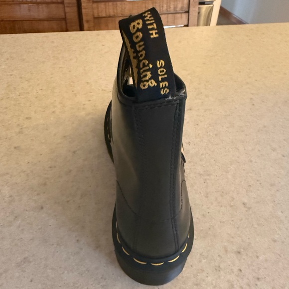 Dr. Martens are brand new, never worn. Size 6 - Picture 4 of 8